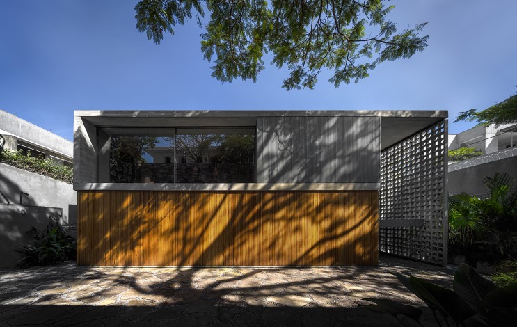 Contemporary Style Meets Midcentury Elegance Inside this cozy home in Brazil