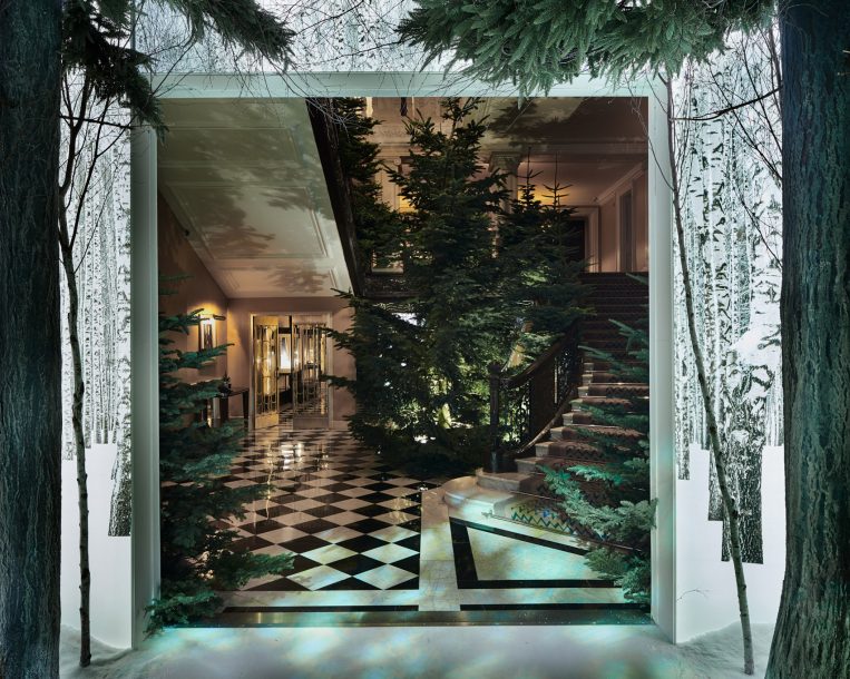 Claridge's hotel promise a "magical experience" this Christmas!