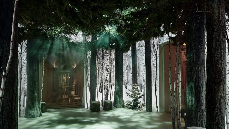 Claridge's hotel promise a "magical experience" this Christmas!