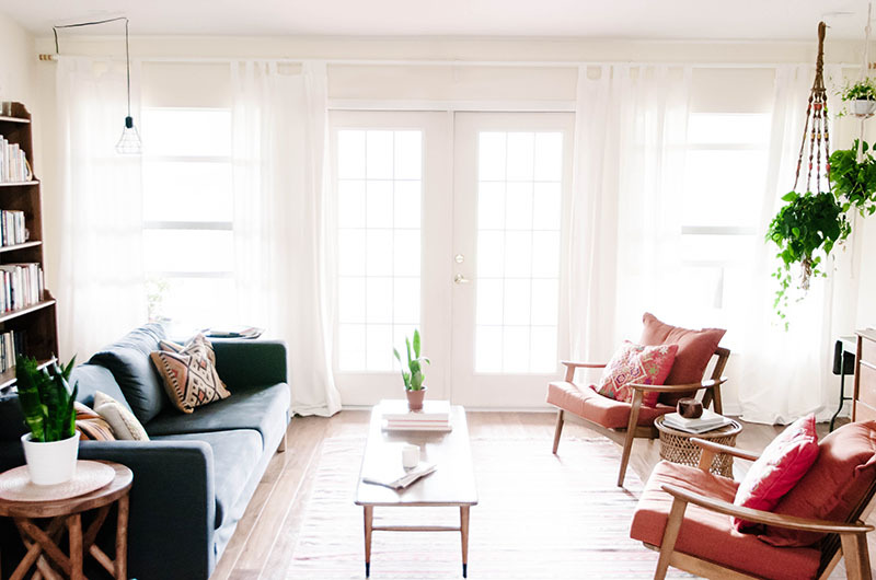 10 INSPIRING MID-CENTURY LIVING ROOMS
