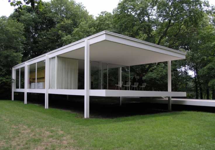 Take a Look Inside the Renowned Farnsworth House by Mies van der Rohe