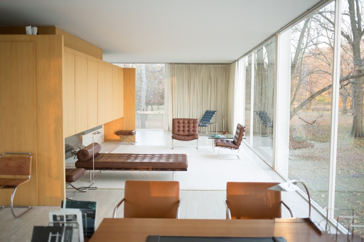 Take a Look Inside the Renowned FarnsworthHouse by Mies van der Rohe