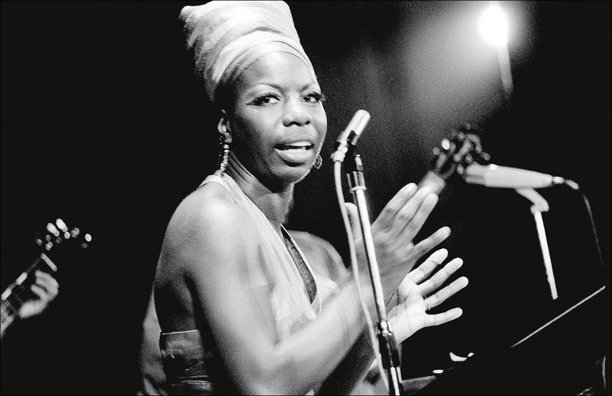 MID-CENTURY DESIGN CELEBRATES ICONIC ARTISTS… NINA SIMONE