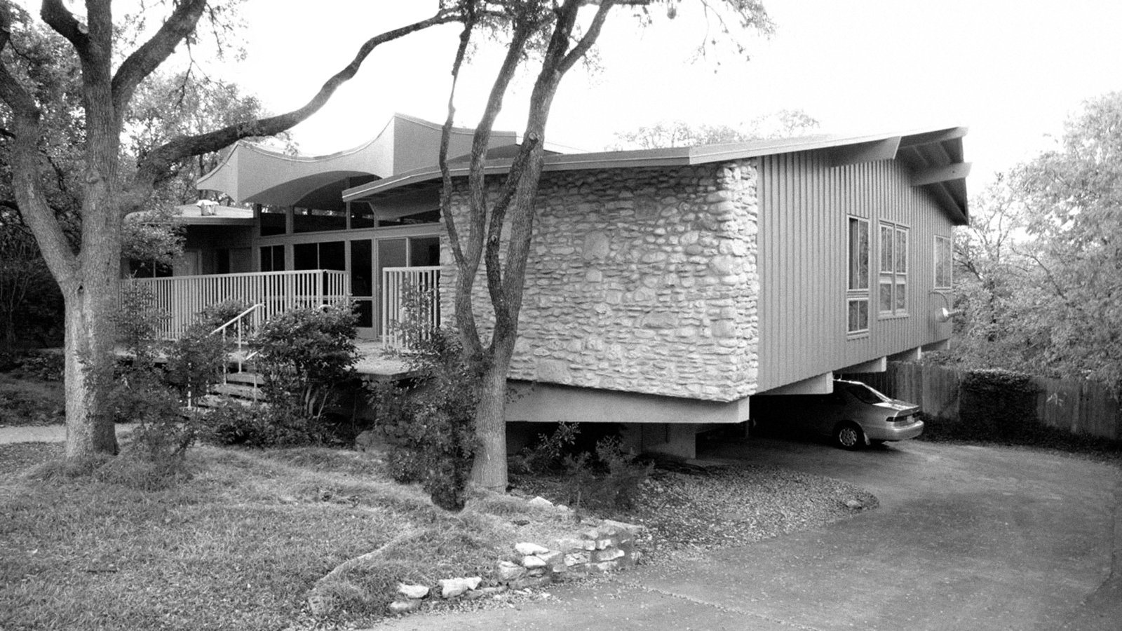 Modern Makeover in a Mid-Century Home in Austin, Texas