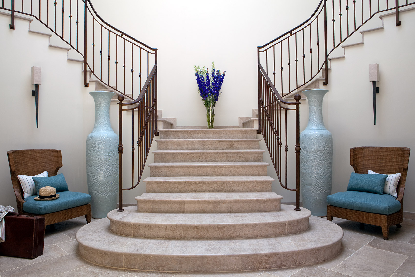 BEST INTERIOR DESIGN PROJECTS BY TAYLOR HOWES