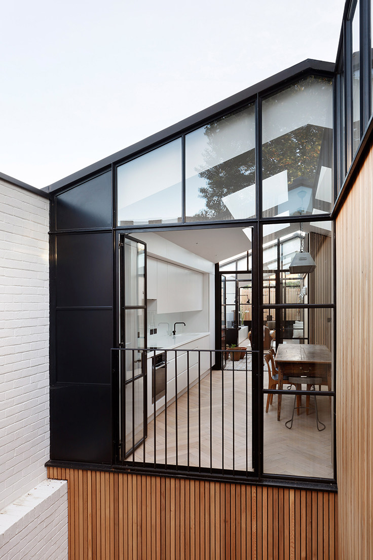 A beautiful contemporary house by De Rosee Sa in London
