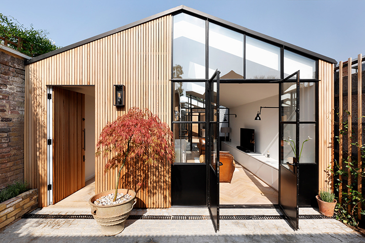 A beautiful contemporary house by De Rosee Sa in London