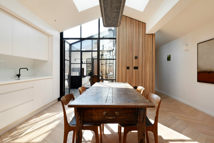A beautiful contemporary house by De Rosee Sa in London