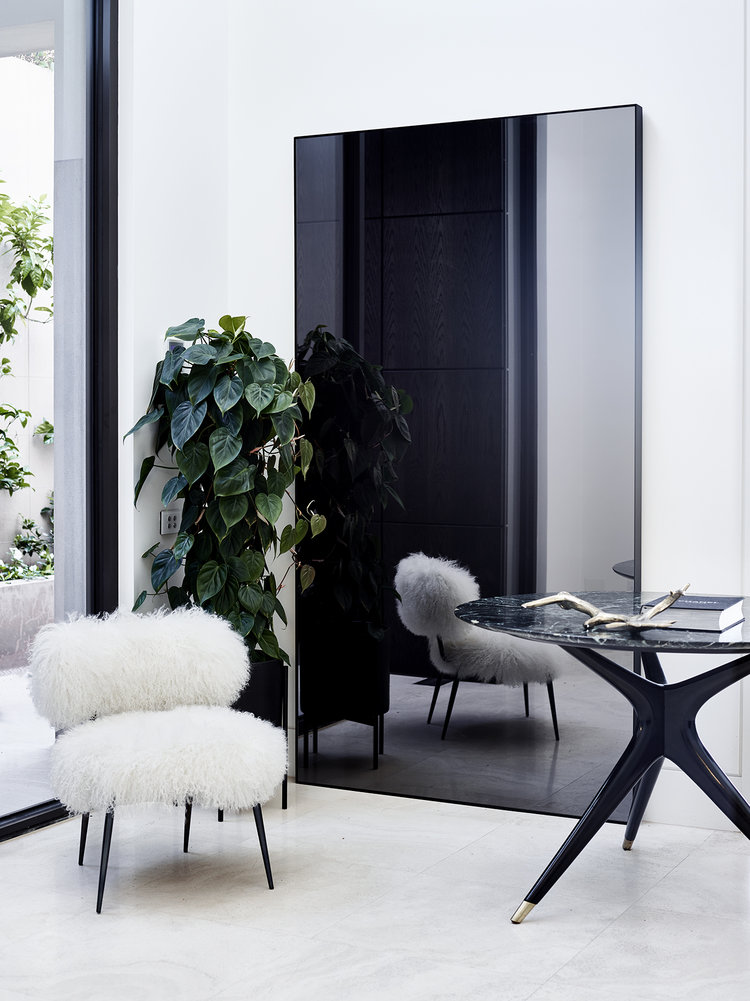 Mid-Century Brass Stars in Australian Modern Home by Simone Haag_2