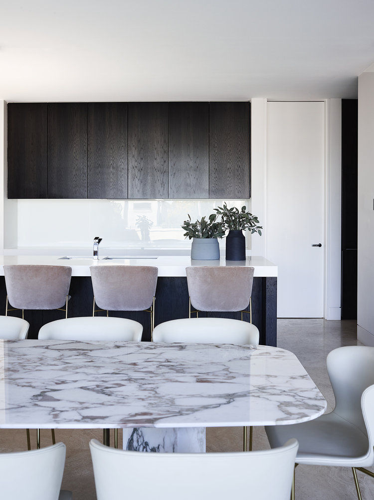 Mid-Century Brass Stars in Australian Modern Home by Simone Haag_2
