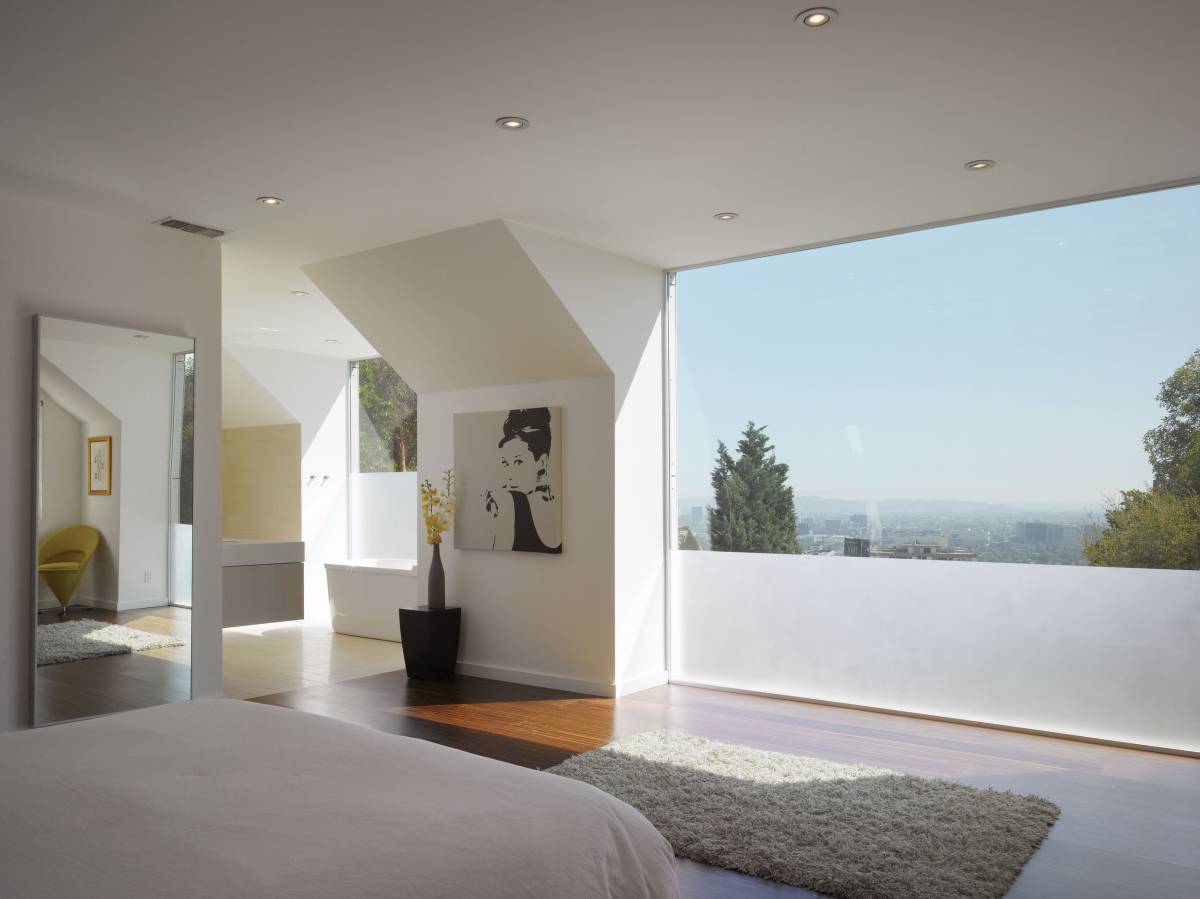 Room of the Week- Minimalist Living Room in Hollywood Hills