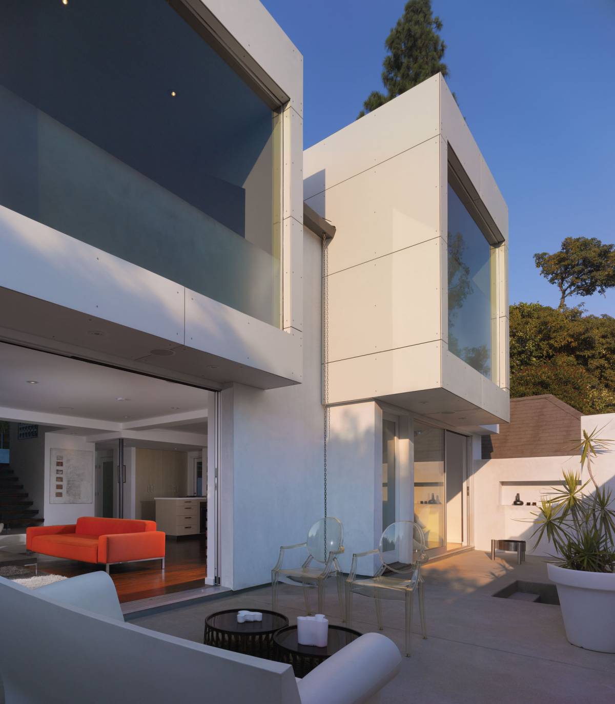 Room of the Week- Minimalist Living Room in Hollywood Hills