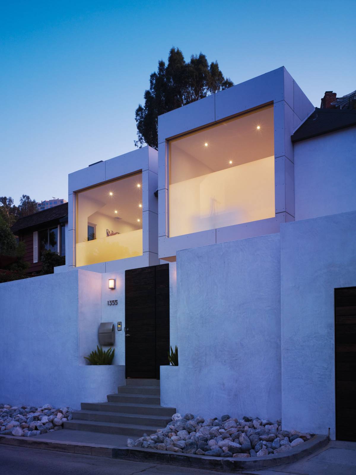 Room of the Week- Minimalist Living Room in Hollywood Hills