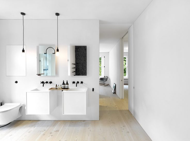 Take a look at this mews house with monochrome interiors!