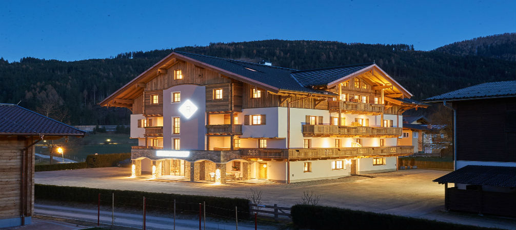 Fall in love with these lighting projects for Hotels!