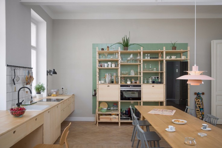 How to join work and leisure in the same place in this Austrian apartment!
