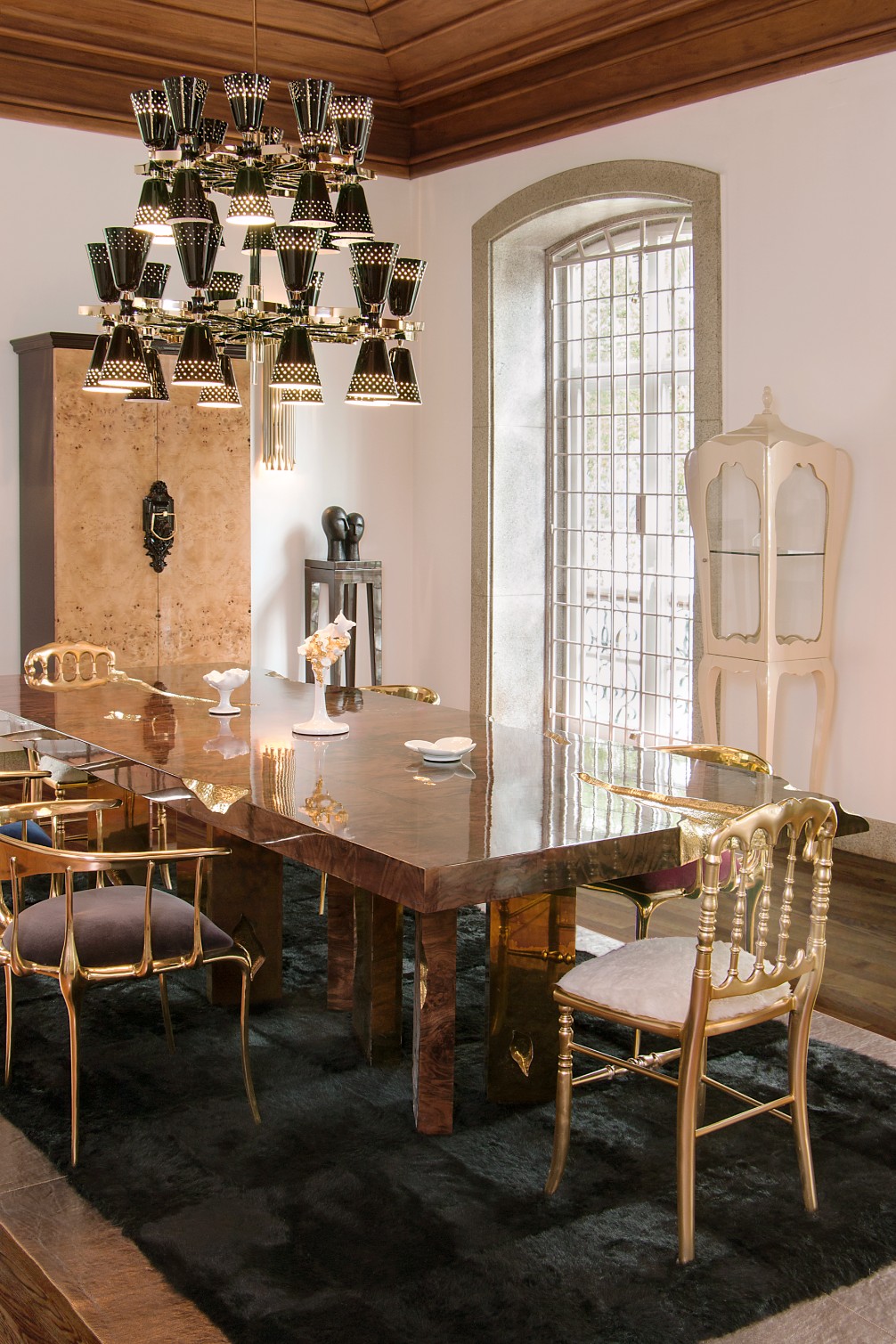 Here's The Perfect Modern Chandelier for Your Halloween Decorations 2