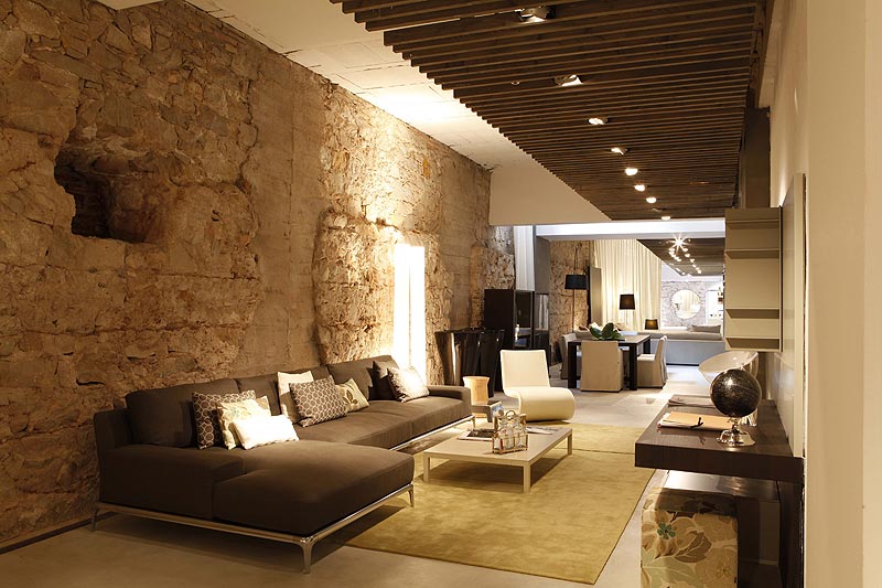 Let's Meet The Luxury Showroom of Gunni & Trentino in Barcelona 1