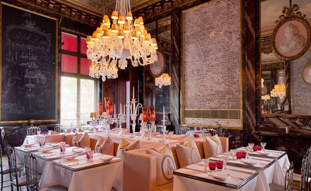 A Black Friday Parisian Guide That’ll Leave You Bankrupt