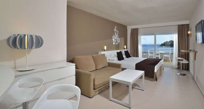 ADG Interiorismo Feel The Luxury Of Hospitality Interior Design 2