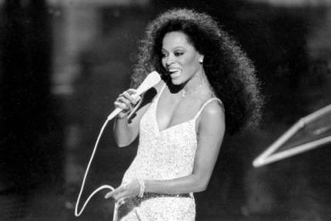 Diana Ross: Fall in Love With These Vintage Style Outfits