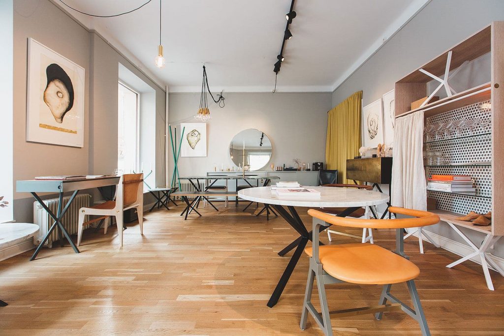 Discover our suggestions of furniture shops and showrooms in Stockholm to enjoy!