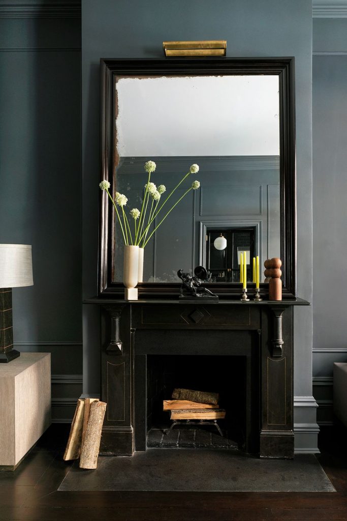 27 Easy Fireplace Decorating Ideas That’ll Look Stylish All Year Long