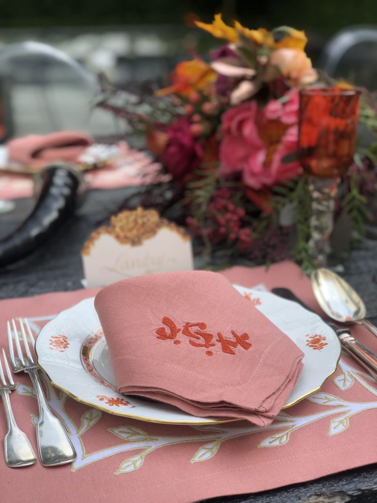 10+ Undeniably Chic Thanksgiving Decor Ideas