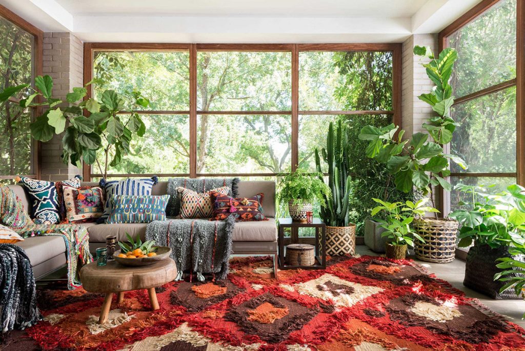 21 Eclectic Living Rooms With Tips And Ideas To Help You Decorate Yours