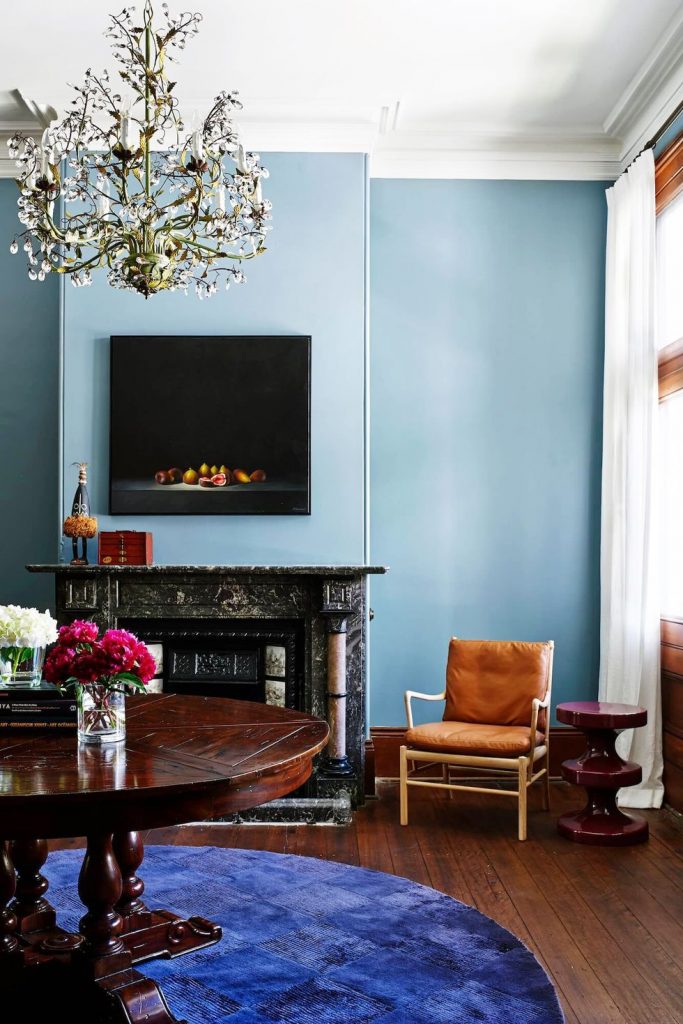 27 Easy Fireplace Decorating Ideas That’ll Look Stylish All Year Long