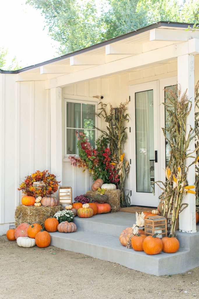 10+ Beautiful Fall Porch Decor Ideas You Will Want To Try