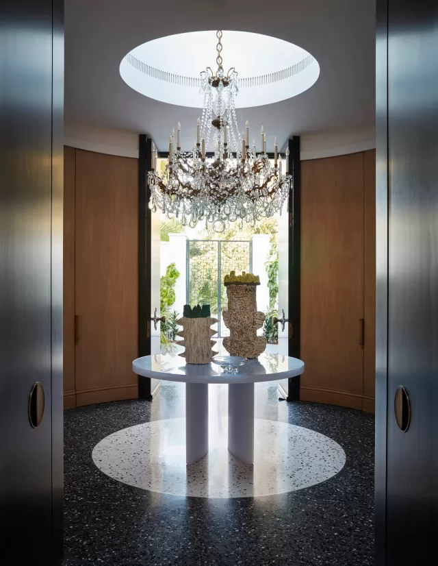 Inside An Unapologetically Fun Midcentury Home In L.A.