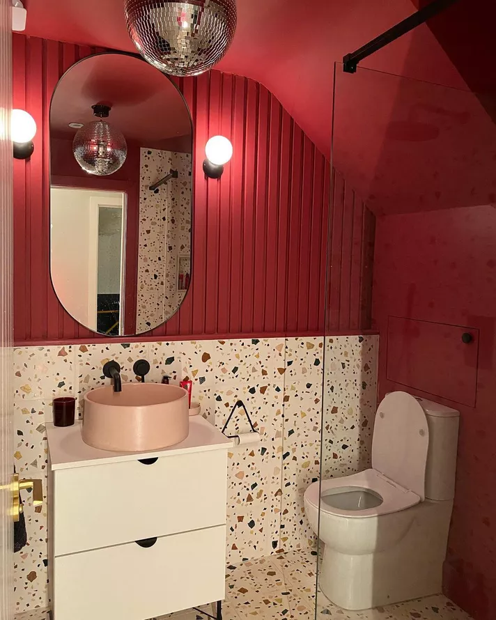 21 Ways to Decorate With Red in Your Bathroom - REDy or Not, Here They Come!