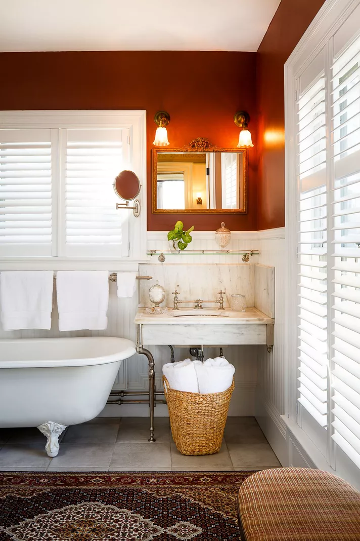 21 Ways to Decorate With Red in Your Bathroom - REDy or Not, Here They Come!