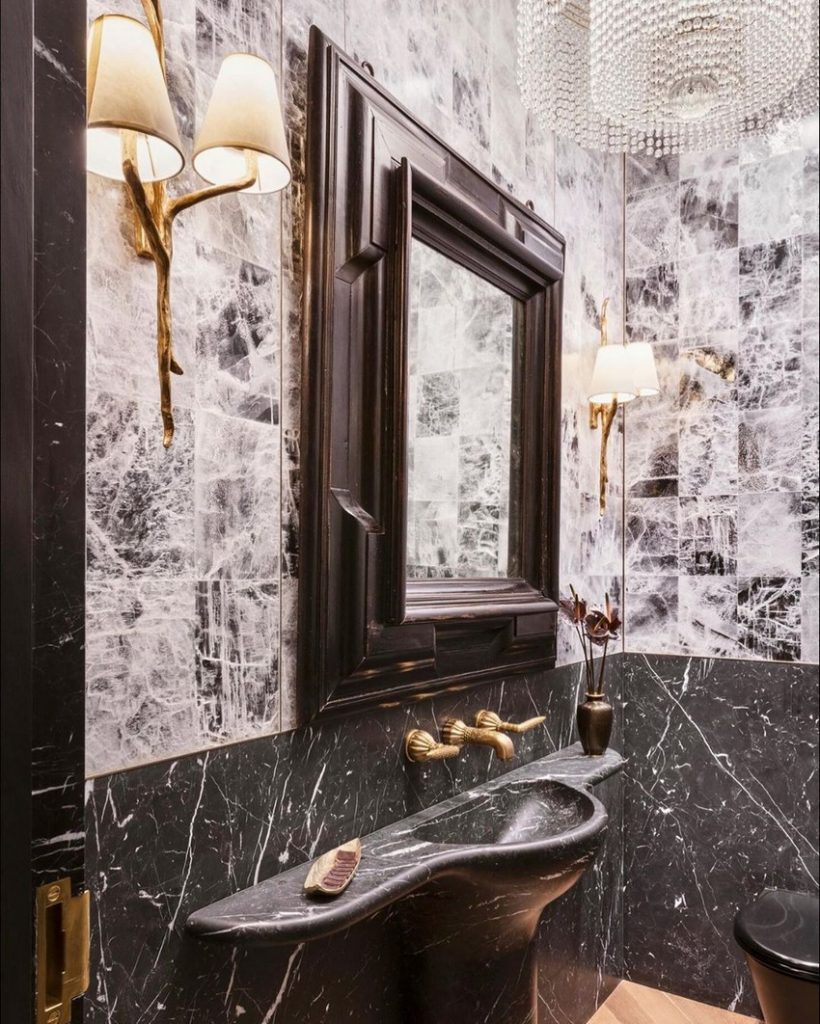 10 Luxury Mirrors That Will Elevate Your Bathroom Decor