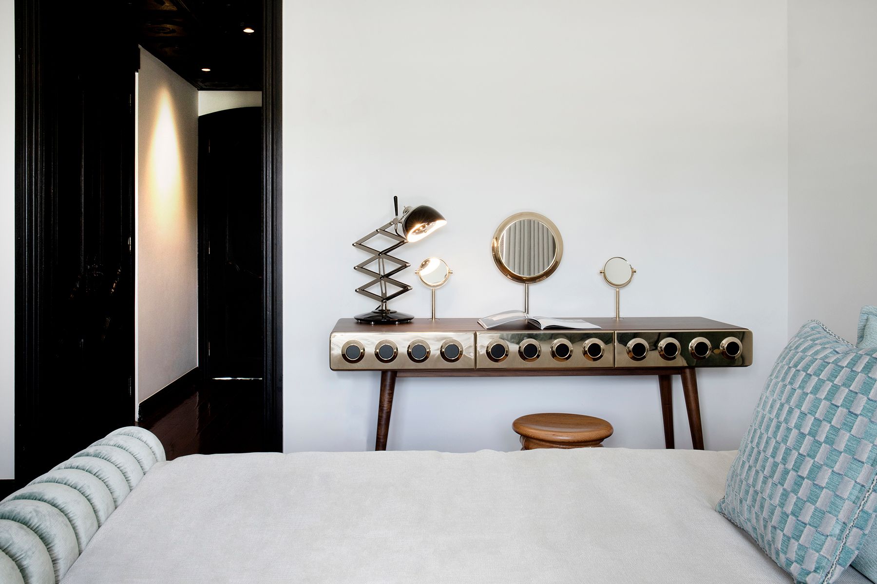Design Piece of The Week: This Mid-Century Table Lamp is is Our Newest Favorite Home Accessory
