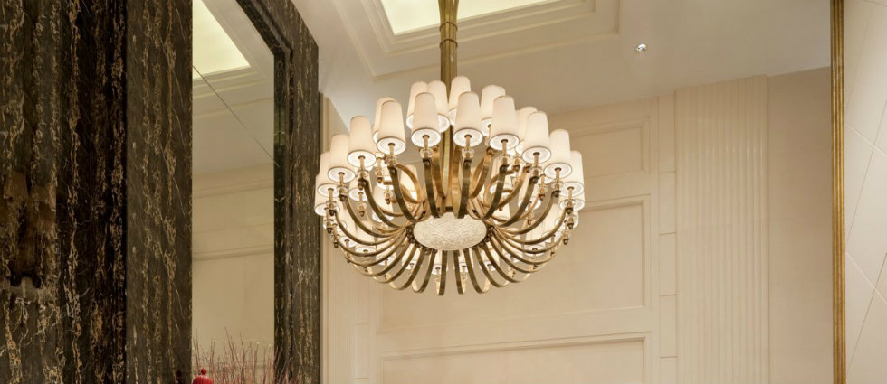 Best white chandeliers for hotel lobby